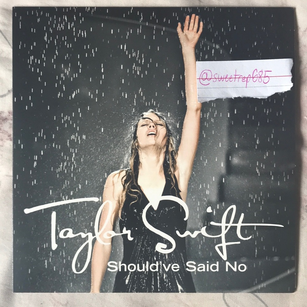 Taylor Swift Should’ve said no vinyl